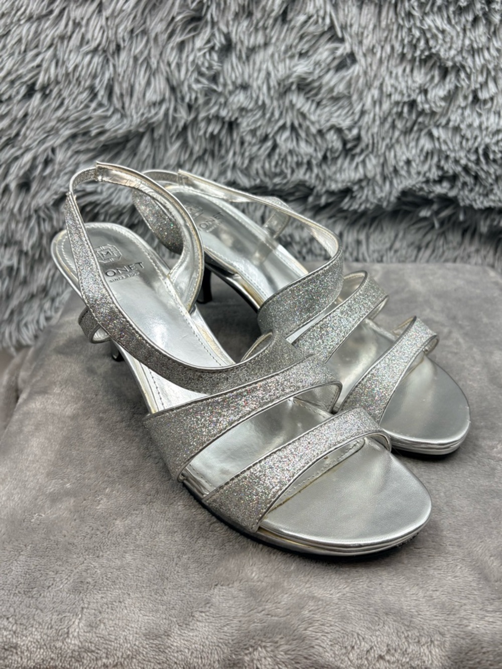 Monet High Heels Womens 8.5 Glitter Strappy Kitten Heels Sandals
